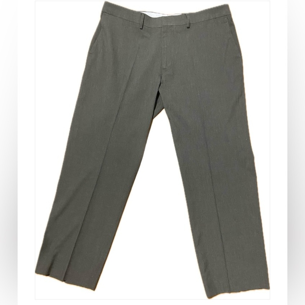 J.M Haggar straight fit trousers. Gray. 40X29